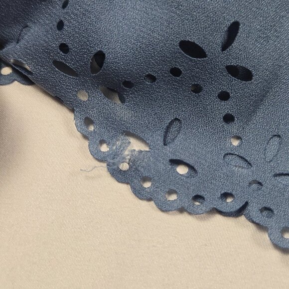 Mikarose Blue Eyelet Hem Short Sleeve Blouse Women’s XXL Modest Feminine Top - Picture 12 of 12